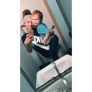 Meet your Posher, Sierra